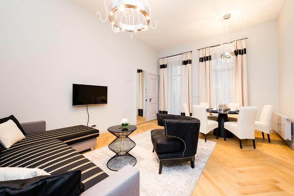 Old Royal Post Boutique Hotel & Premium Suites Praga Exterior foto